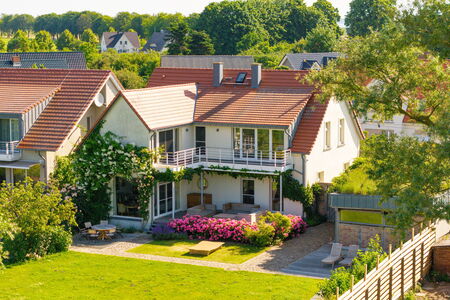 Ferienhaus Peeneblick - Außenansicht/Garten