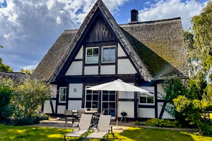 Ferienhaus Flieder - Terrasse und Garten