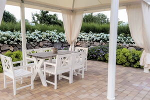 Haus Lerche Appartement 2 - Terrasse des Appartements mit Pavillon