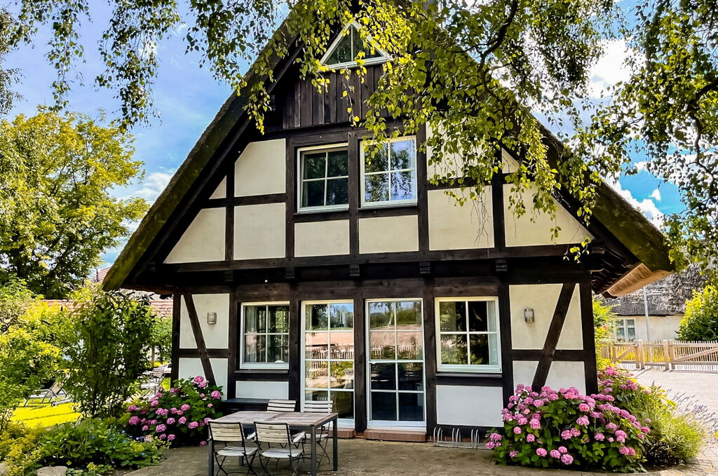 Ferienhaus Flieder - Terrasse und Garten