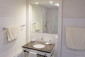 Lerchenhof Reestow Haus Storchennest Appartement 2 - Bad mit Dusche