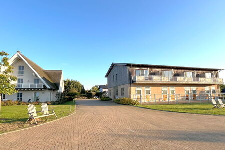 Lerchenhof Reestow Haus Friesen - Moderne Ferienwohnungen über dem Pferdestall