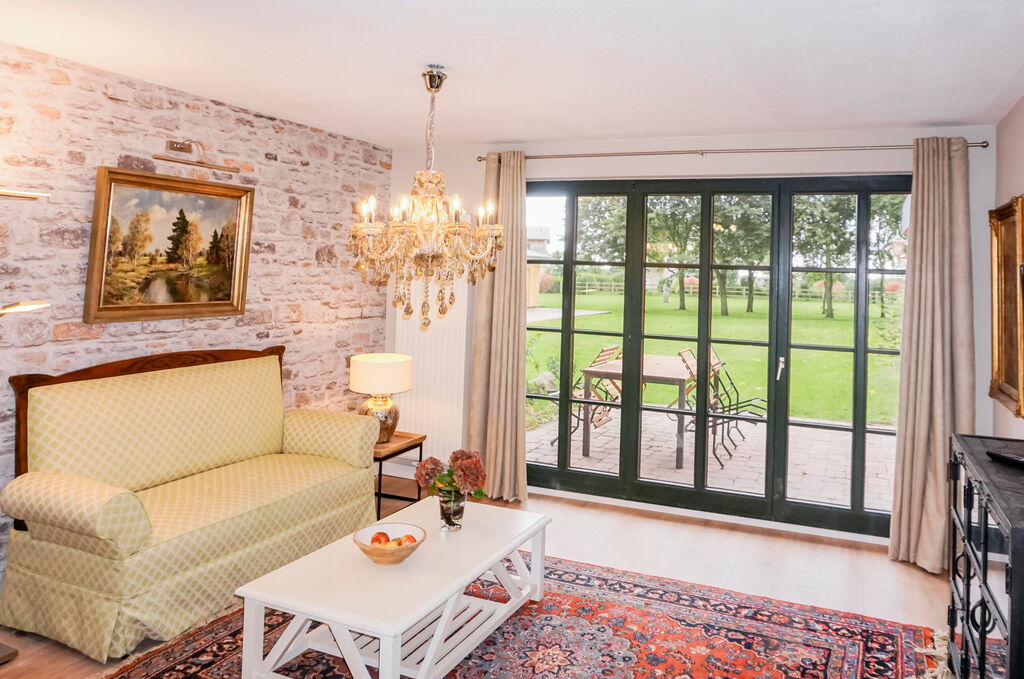 Lerchenhof Haus Storchennest Appartement 4 - Wohnzimmer/Terrasse