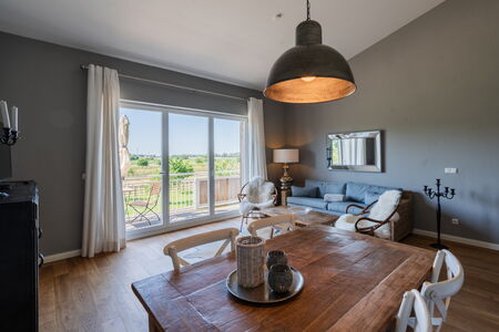 Haus Friesen Appartement 6 - Wohnbereich und Balkon