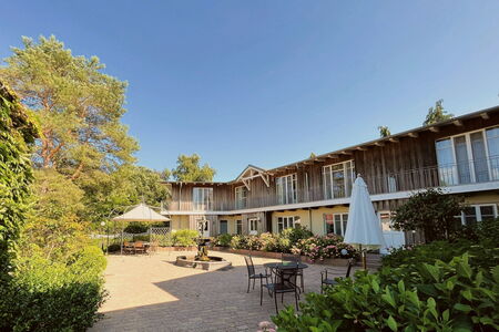 Herman`s Hof - Remise mit 2-4 Pers. Apartments und Innenhof