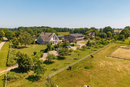  Lerchenhof Reestow - Außenansicht und Garten