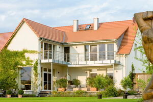 Ferienhaus Peeneblick - Außenansicht/Garten