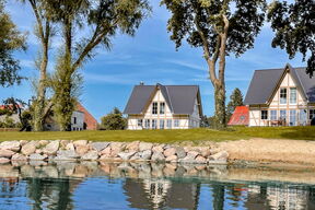 Watermark Usedom - Traumhaus direkt am Wasser mit eigener Badestelle - Haus Woge