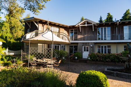 Herman`s Hof - Innenhof mit Pavillon