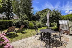 Ferienhaus Malve - Terrasse und Garten